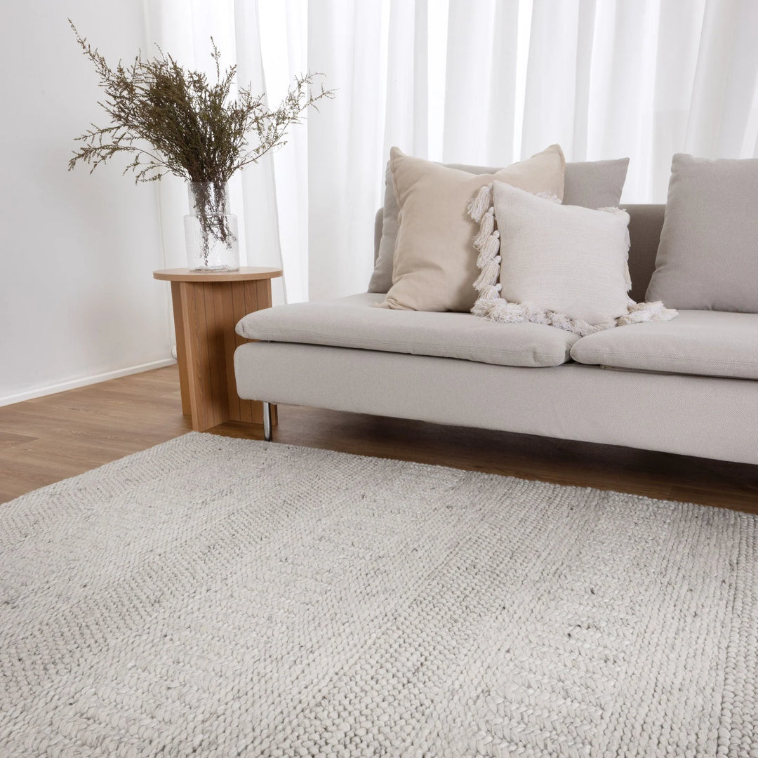 Style Ivory Hand Woven Wool Floor Rug