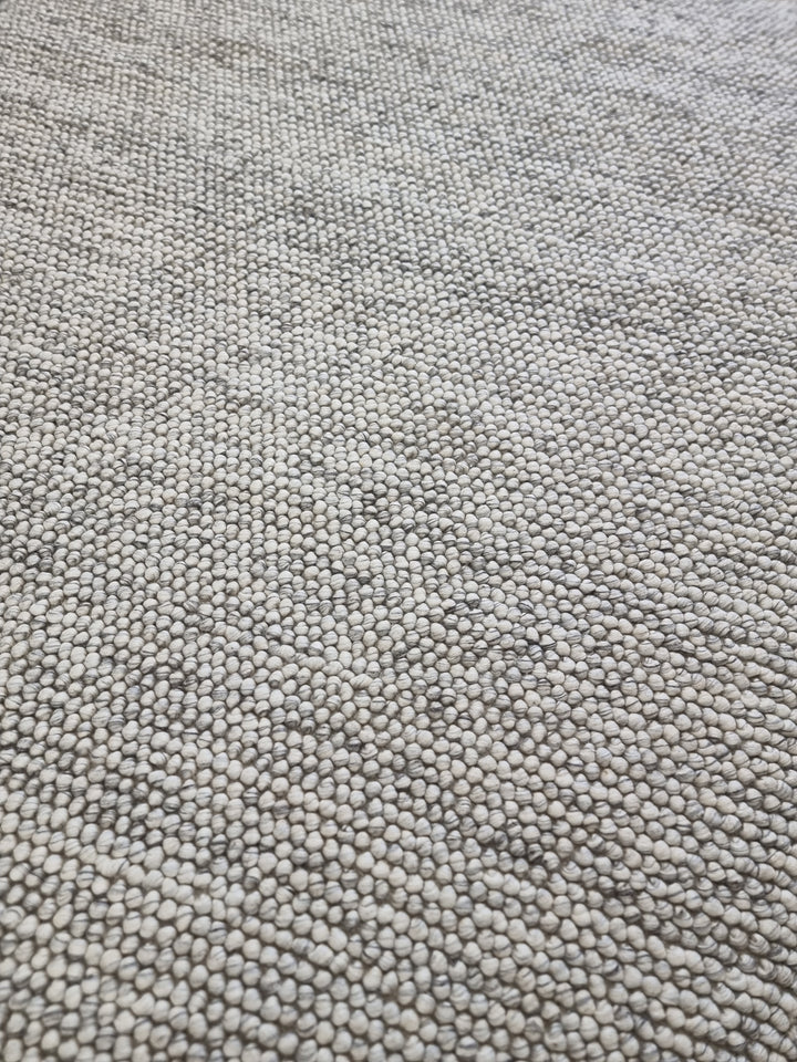 Pebbles Pure wool Oyster Floor Rug