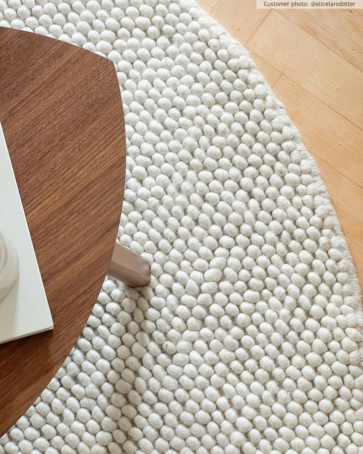 Pebbles White Hand Woven Floor Rug