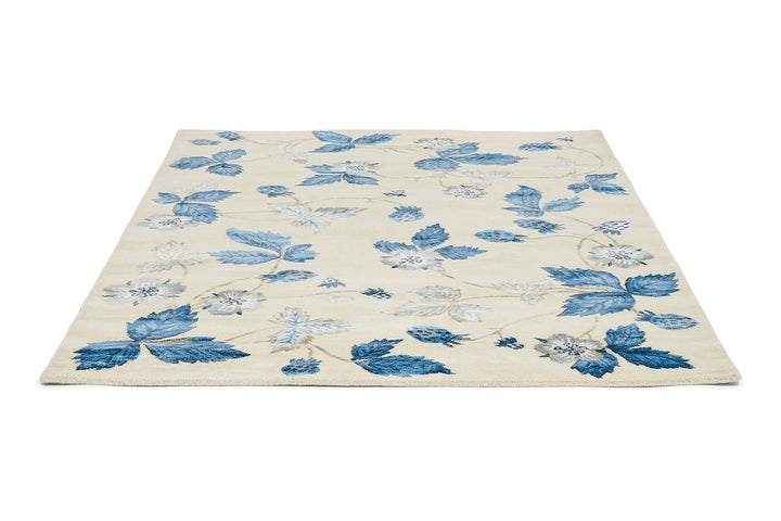 Wedgwood Wild Strawberry Cream 38108 Rug