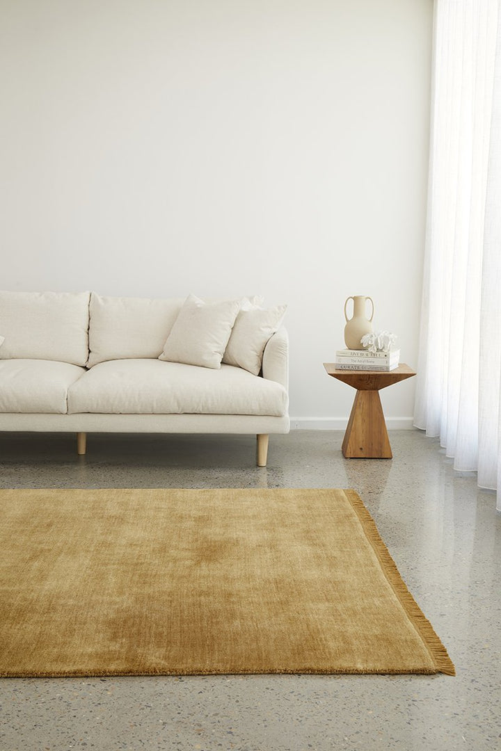 KINSHIP HONEY HAND WOVEN WOOL FLOOR RUG