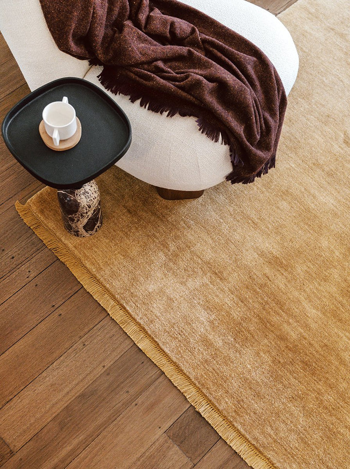 KINSHIP HONEY HAND WOVEN WOOL FLOOR RUG