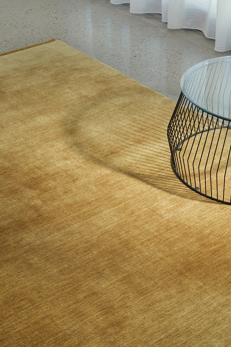 KINSHIP HONEY HAND WOVEN WOOL FLOOR RUG
