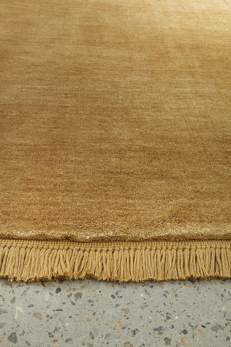 KINSHIP HONEY HAND WOVEN WOOL FLOOR RUG