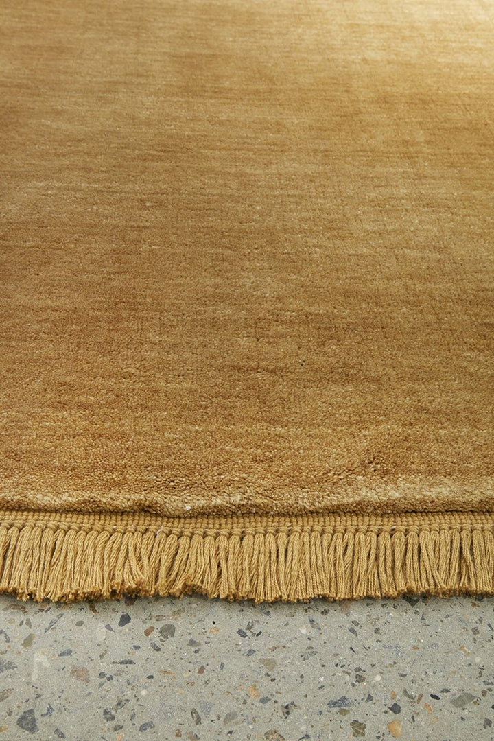 KINSHIP HONEY HAND WOVEN WOOL FLOOR RUG