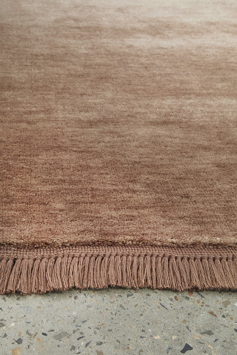 KINSHIP MOCHA MOUSSE HAND WOVEN WOOL FLOOR RUG