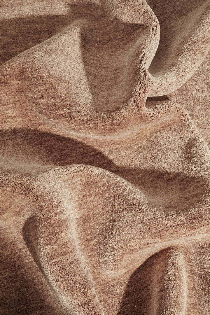 KINSHIP MOCHA MOUSSE HAND WOVEN WOOL FLOOR RUG