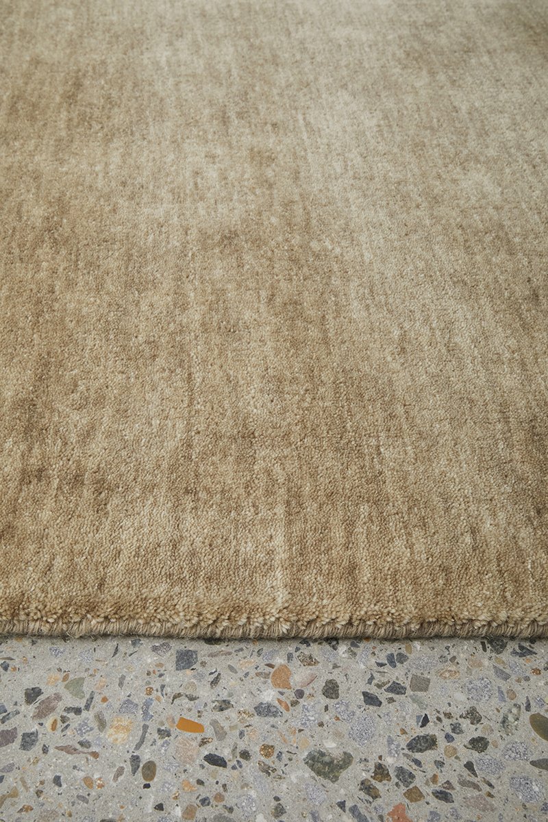 KINSHIP OYSTER HAND WOVEN WOOL FLOOR RUG