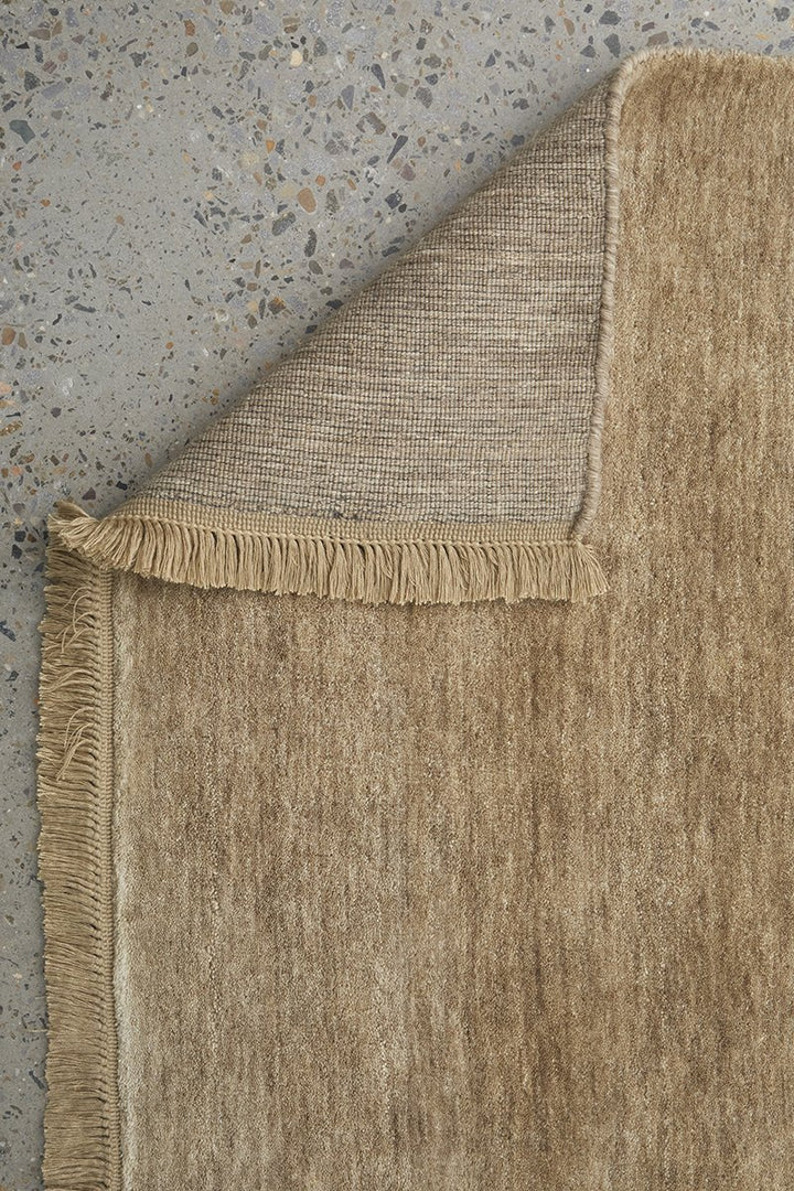 KINSHIP OYSTER HAND WOVEN WOOL FLOOR RUG