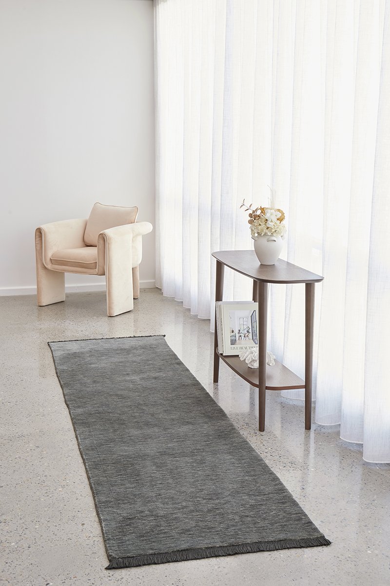KINSHIP SEAL GREY HAND WOVEN WOOL FLOOR RUG