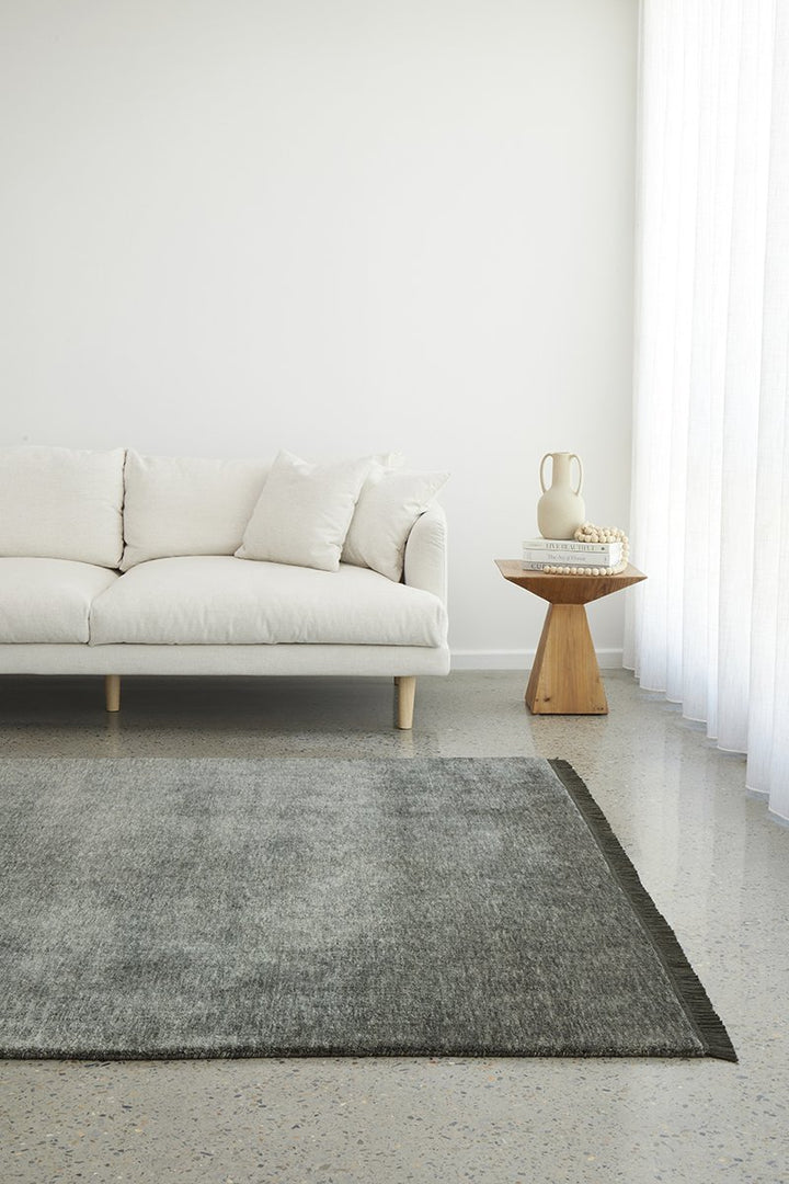 KINSHIP SEAL GREY HAND WOVEN WOOL FLOOR RUG