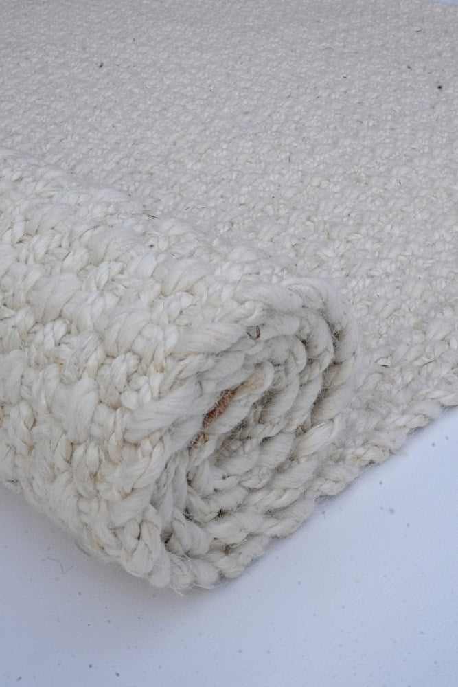 Enoka Handwoven White Wool & Jute Rug
