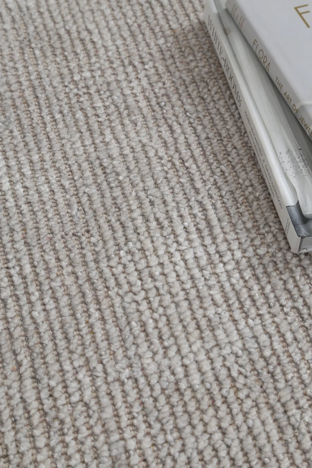 ALICIA CREME Easy clean textured floor rug