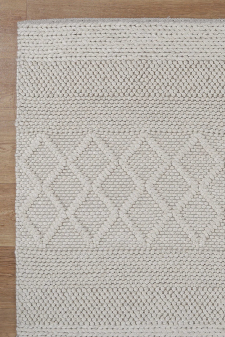 BRAZIL HAND WOVERN IVORY FLOOR RUG