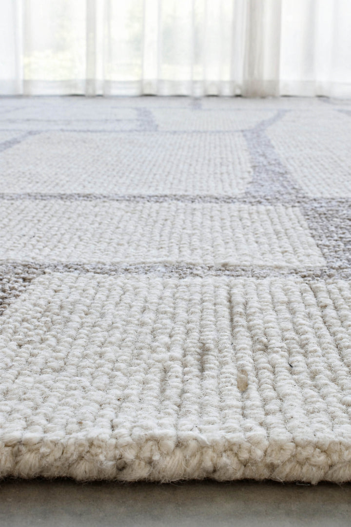 Aurelia Ivory Pebble