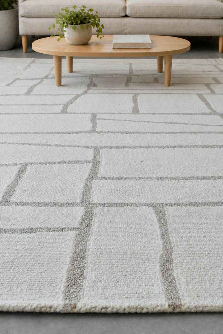 Aurelia Ivory Pebble