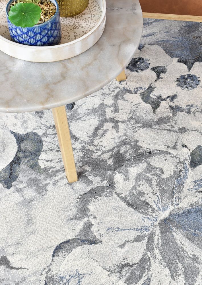 Garcia Garden Navy Blue floor rug