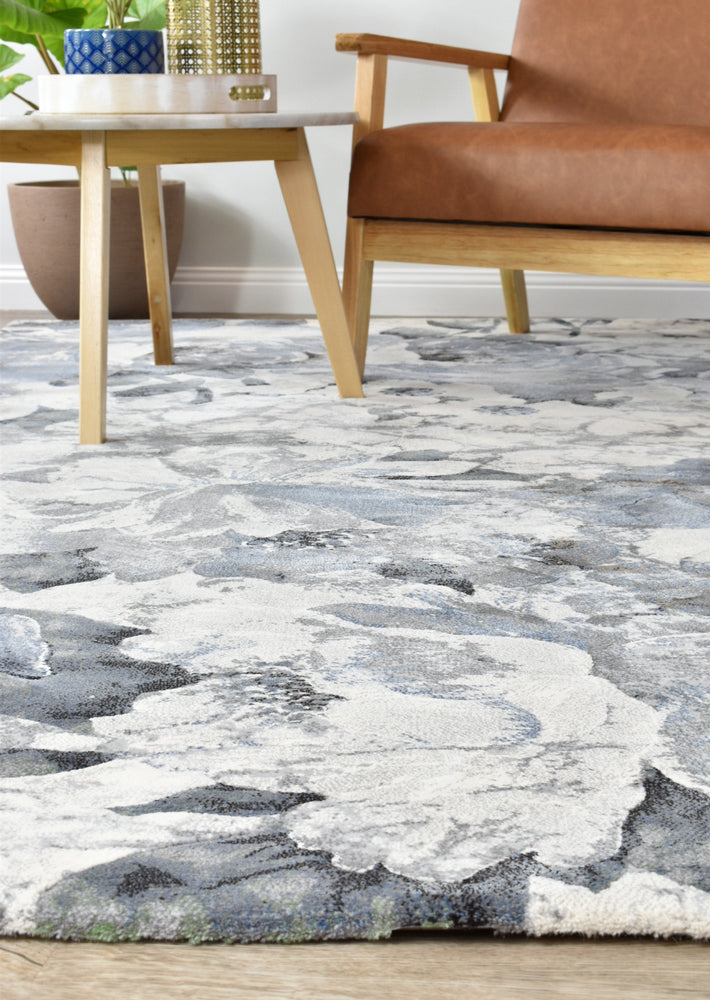 Garcia Garden Navy Blue floor rug