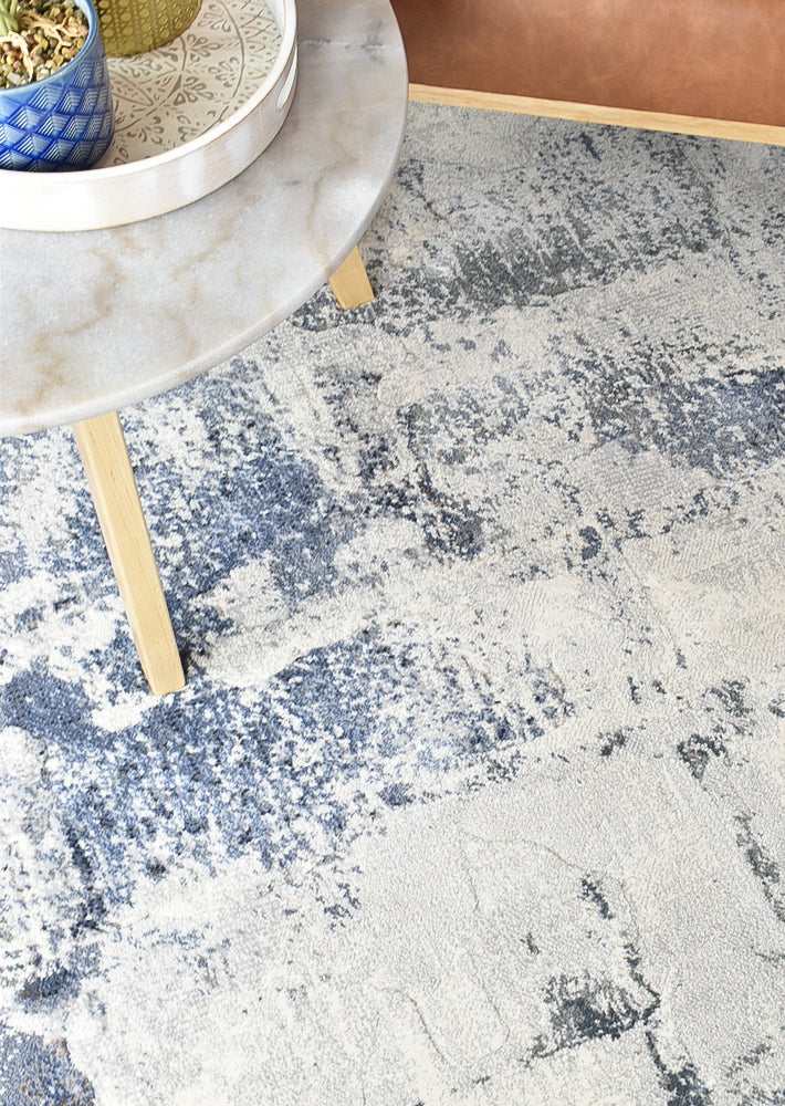 Garcia Mosern Blue floor rug