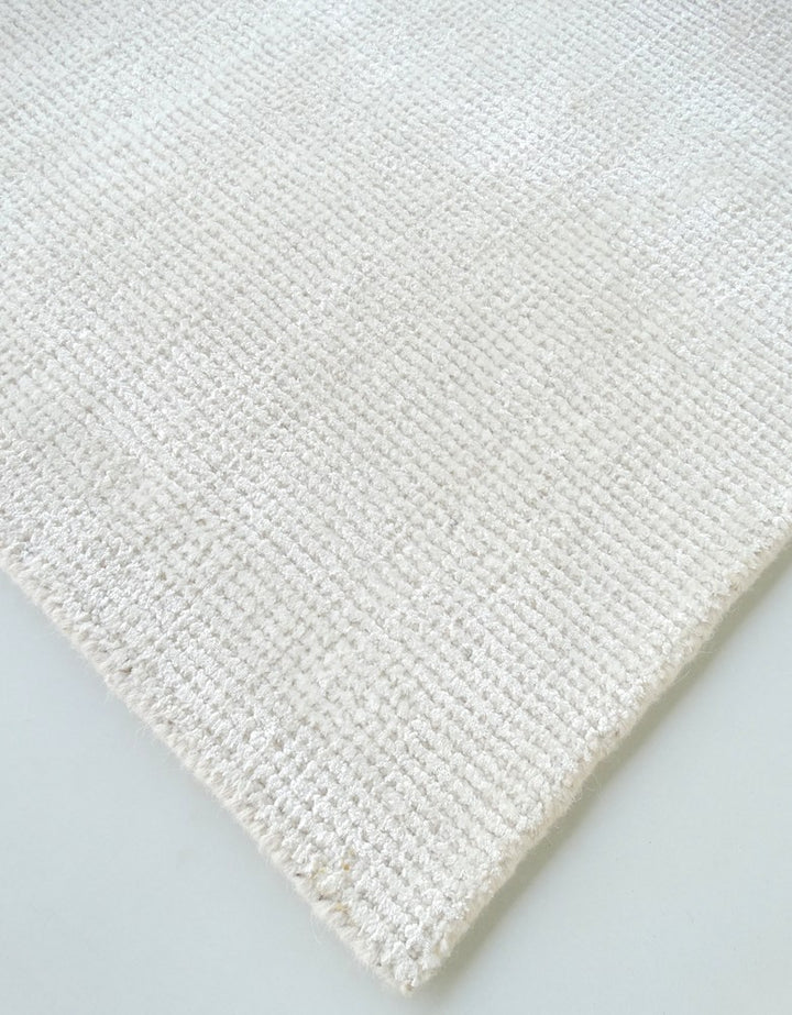Weft Pearl Hand woven floor rug