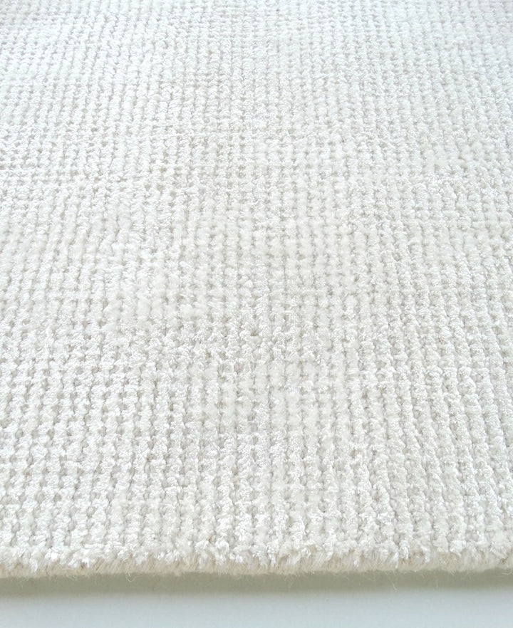 Weft Pearl Hand woven floor rug