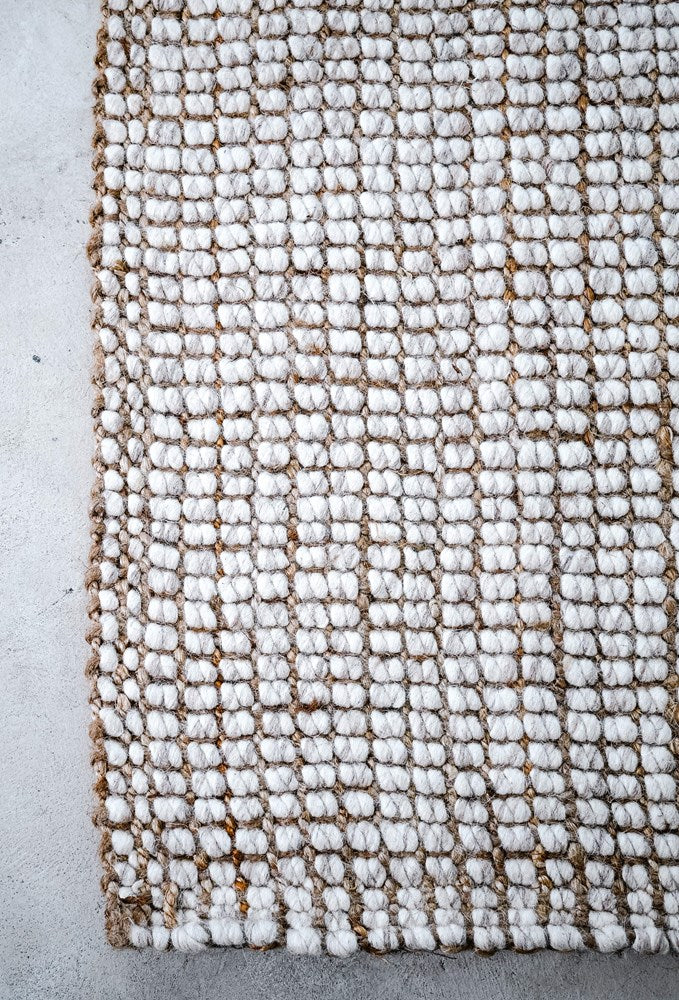 COASTAL NATURAL WOOL AND JUTE FLOOR RUG
