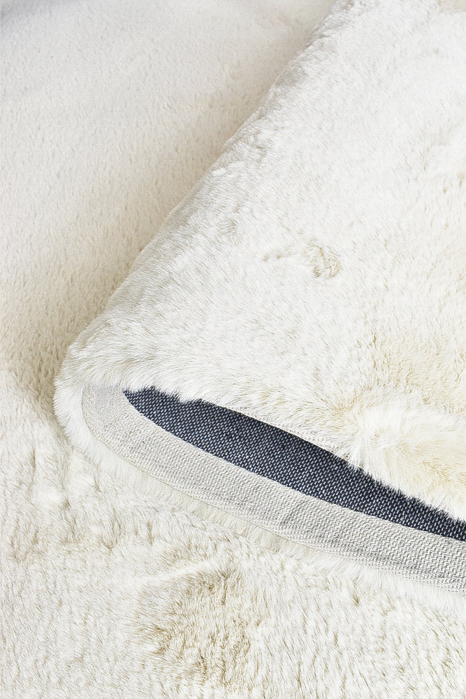 Pony SOFT TO TOUCH CREME FLOOR RUG