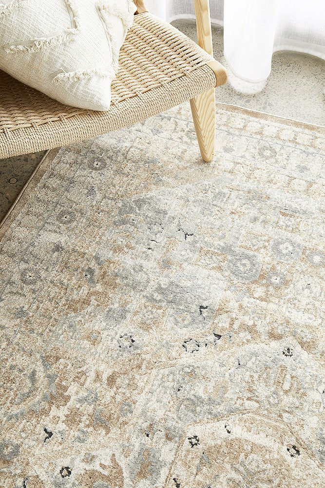 OLIVER AUTHENTIC TRADITONAL LOOK BEIGE FLOOR RUG