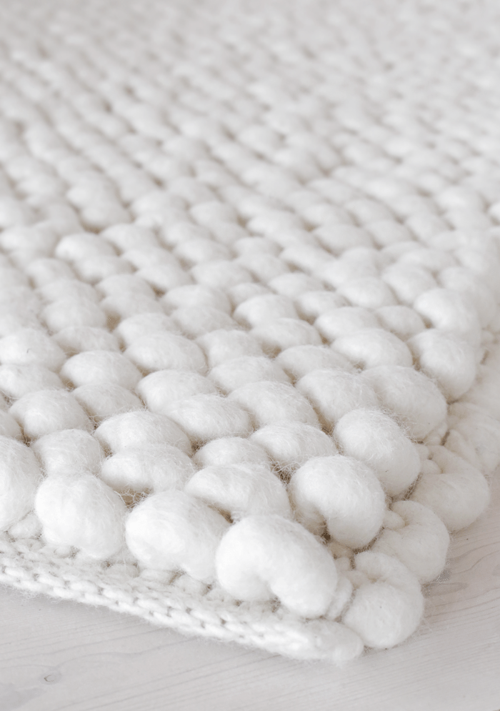 MARBLE WHITE HAND CRAFTED PURE WOOL FLOOR RUG