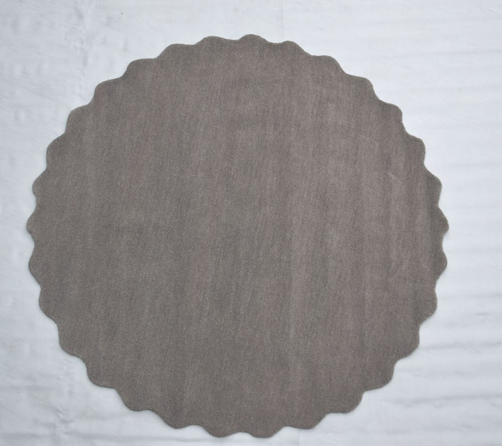 SCALLOPED STONE  HAND TUFTED FLOOR RUG