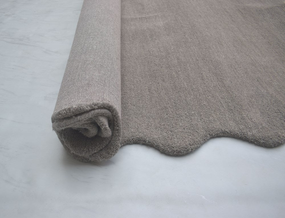 SCALLOPED STONE  HAND TUFTED FLOOR RUG