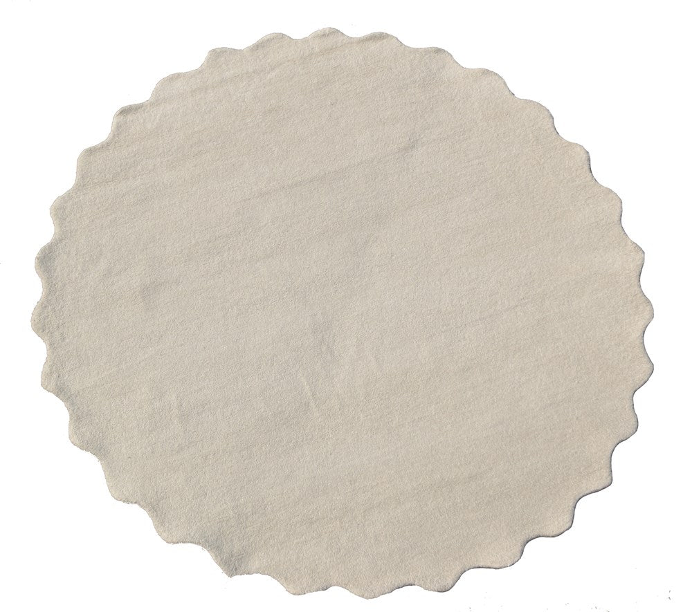 SCALLOPED WHITE HAND TUFTED FLOOR RUG