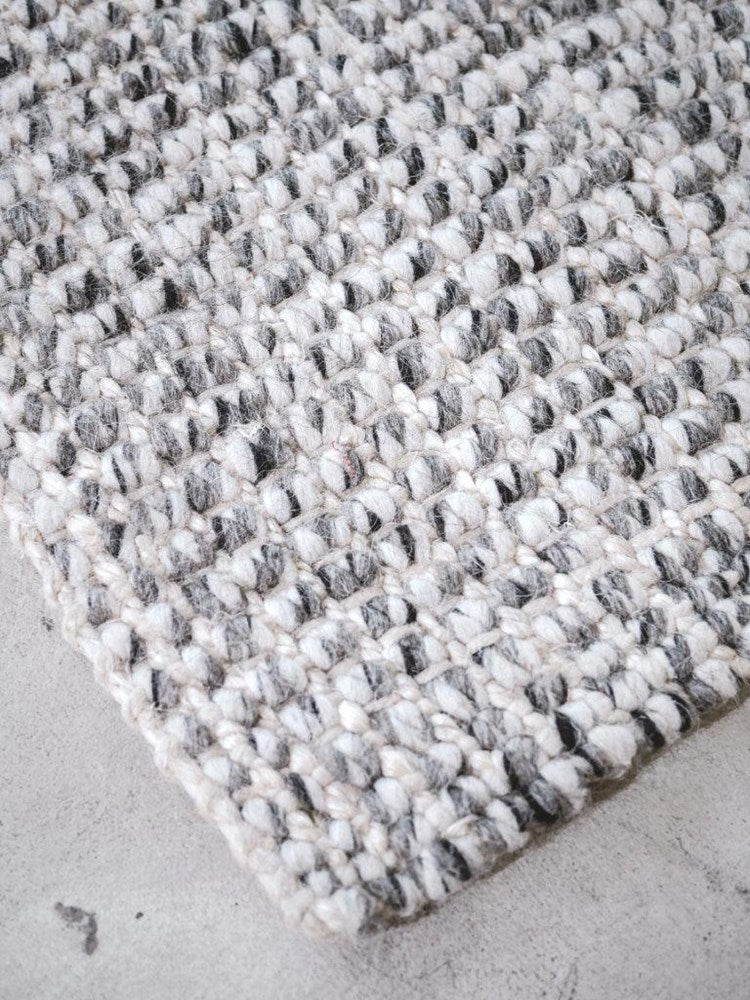 Orrisa Silver Wool Jute Floor Rug