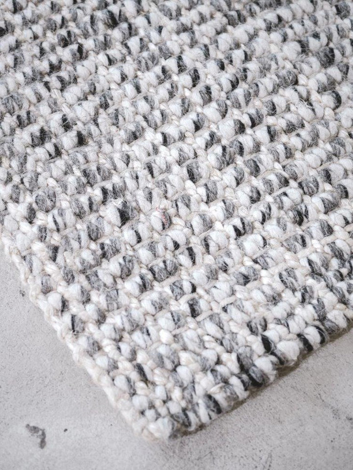Orrisa Silver Wool Jute Floor Rug