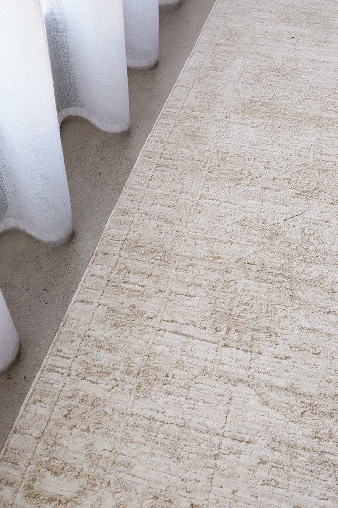 STEPH AND GIAN FLORA HUSK