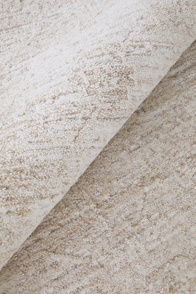 STEPH AND GIAN FLORA HUSK