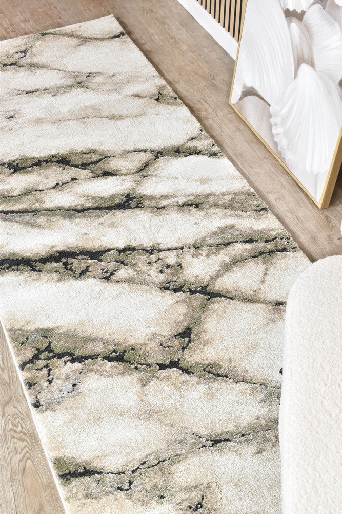 Sofia Sagefrost Runner