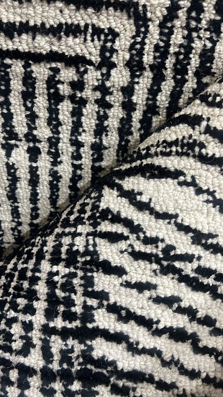 Fabien Handtufted Wool Black& White Vision