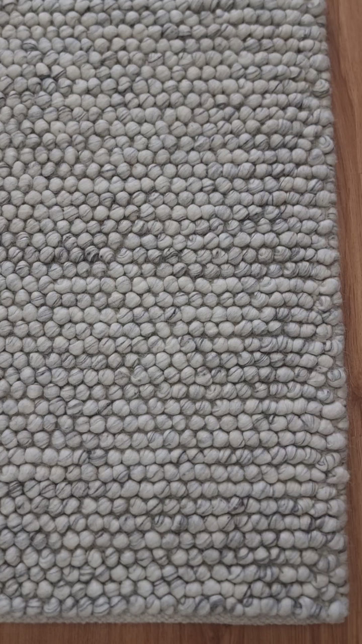 Pebbles Pure wool Oyster Floor Rug