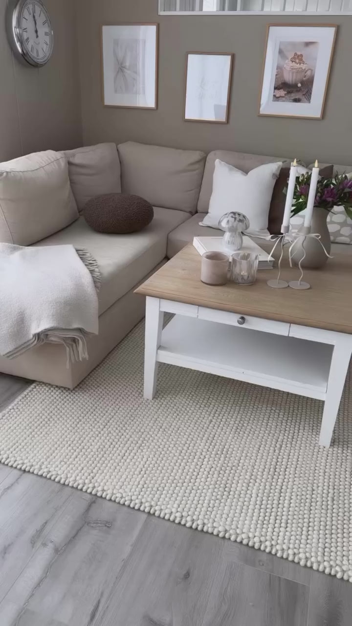 Pebbles White Hand Woven Floor Rug