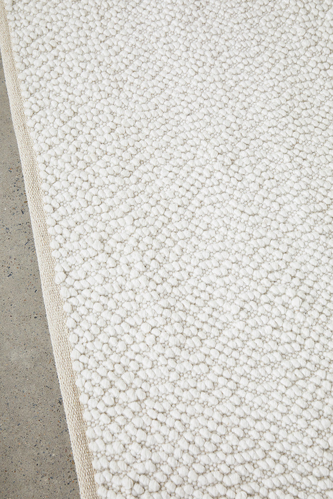 Boucle White hand made floor rug