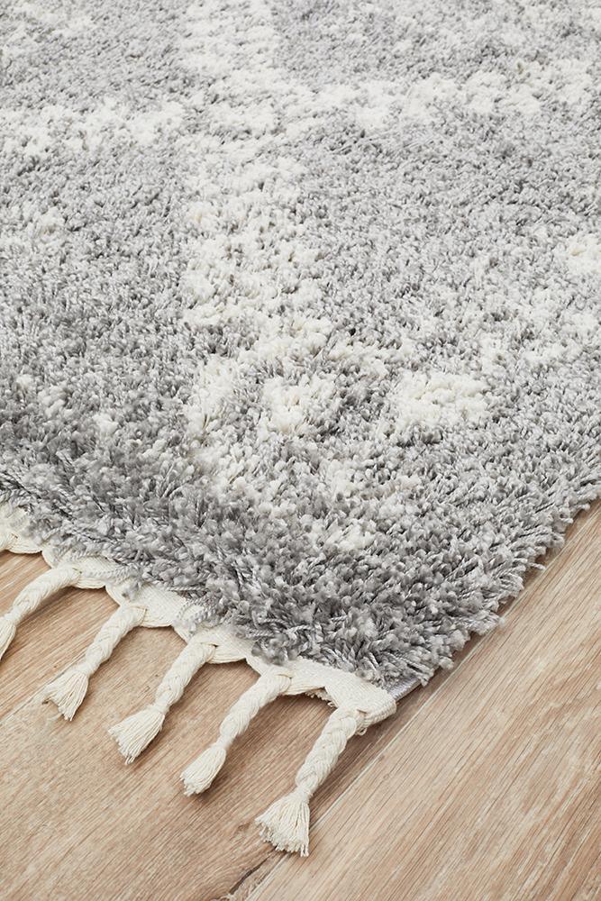 Pandora Accord Silver Rug - All Modern Design