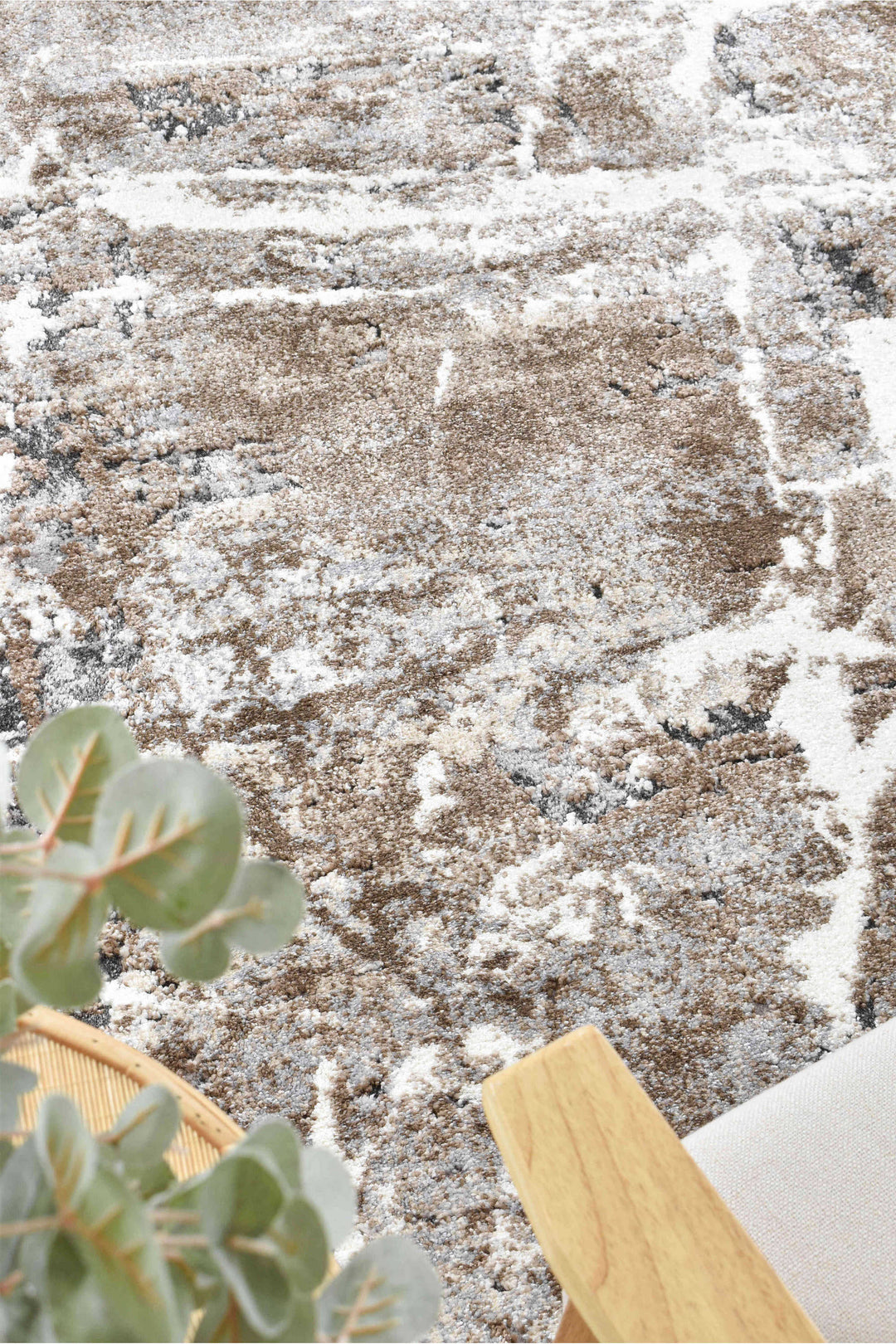 Roman 09730A Brown Land